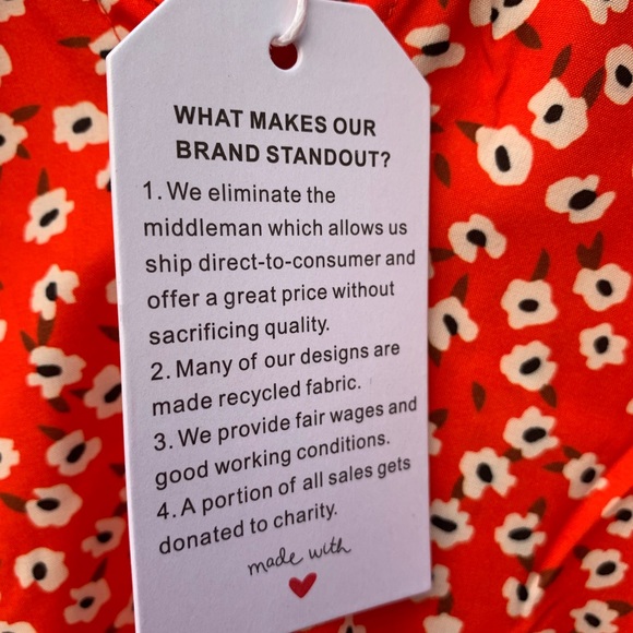 NWT Red print blouse. - Picture 6 of 6